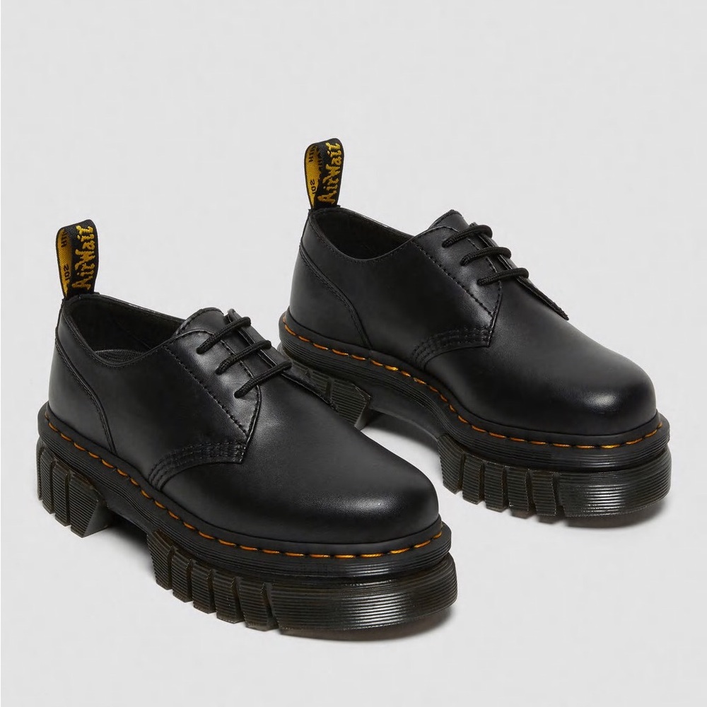 NWT! DR. MARTENS AUDRICK NAPPA LEATHER PLATFORM SHOES